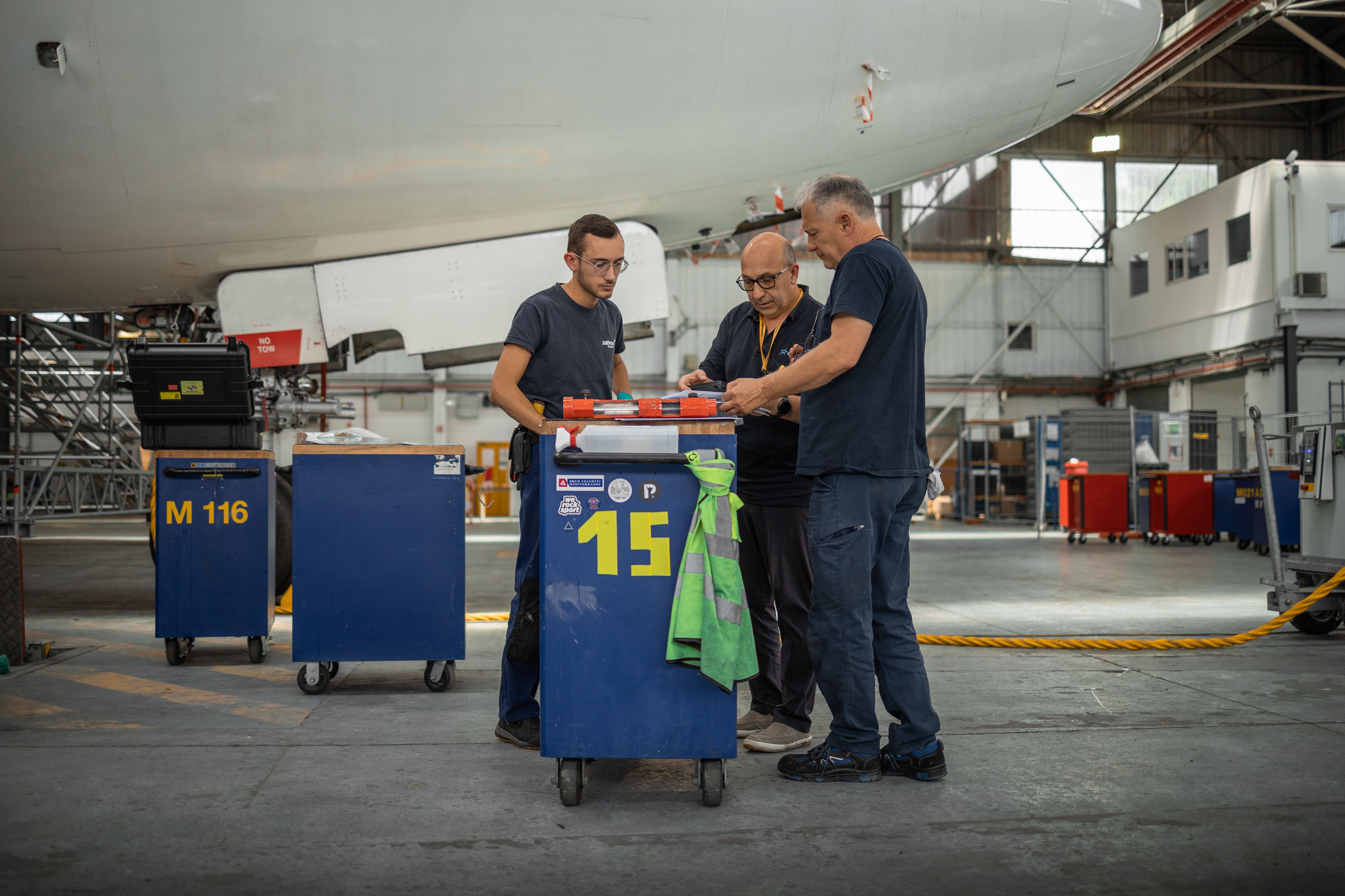 Les équipes de Sabena Technics Nîmes